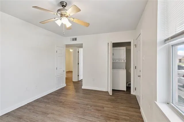 $1,100 | 6650 Fleur De Lis Drive, Unit 10, New Orleans, LA 70124