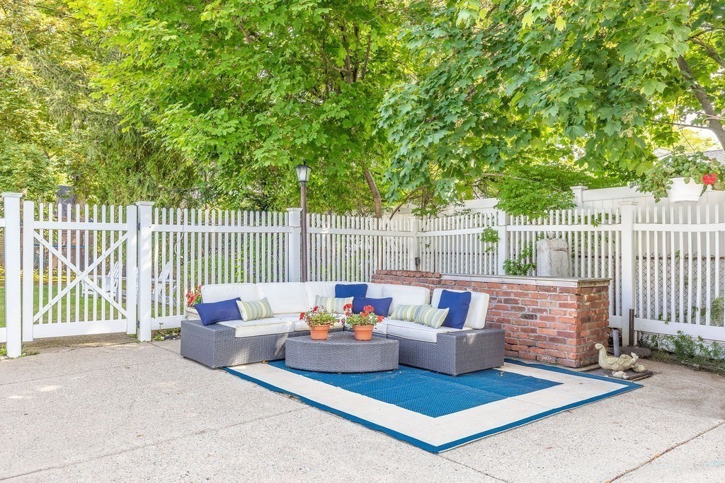 154 Warren Street Needham, MA 02492 - Photo 20 of 24