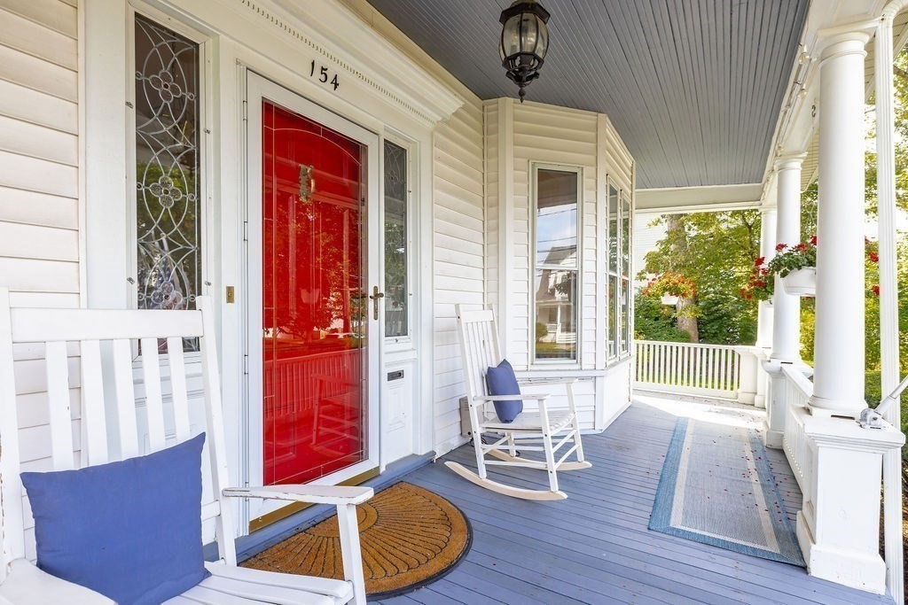 154 Warren Street Needham, MA 02492 - Photo 3 of 24