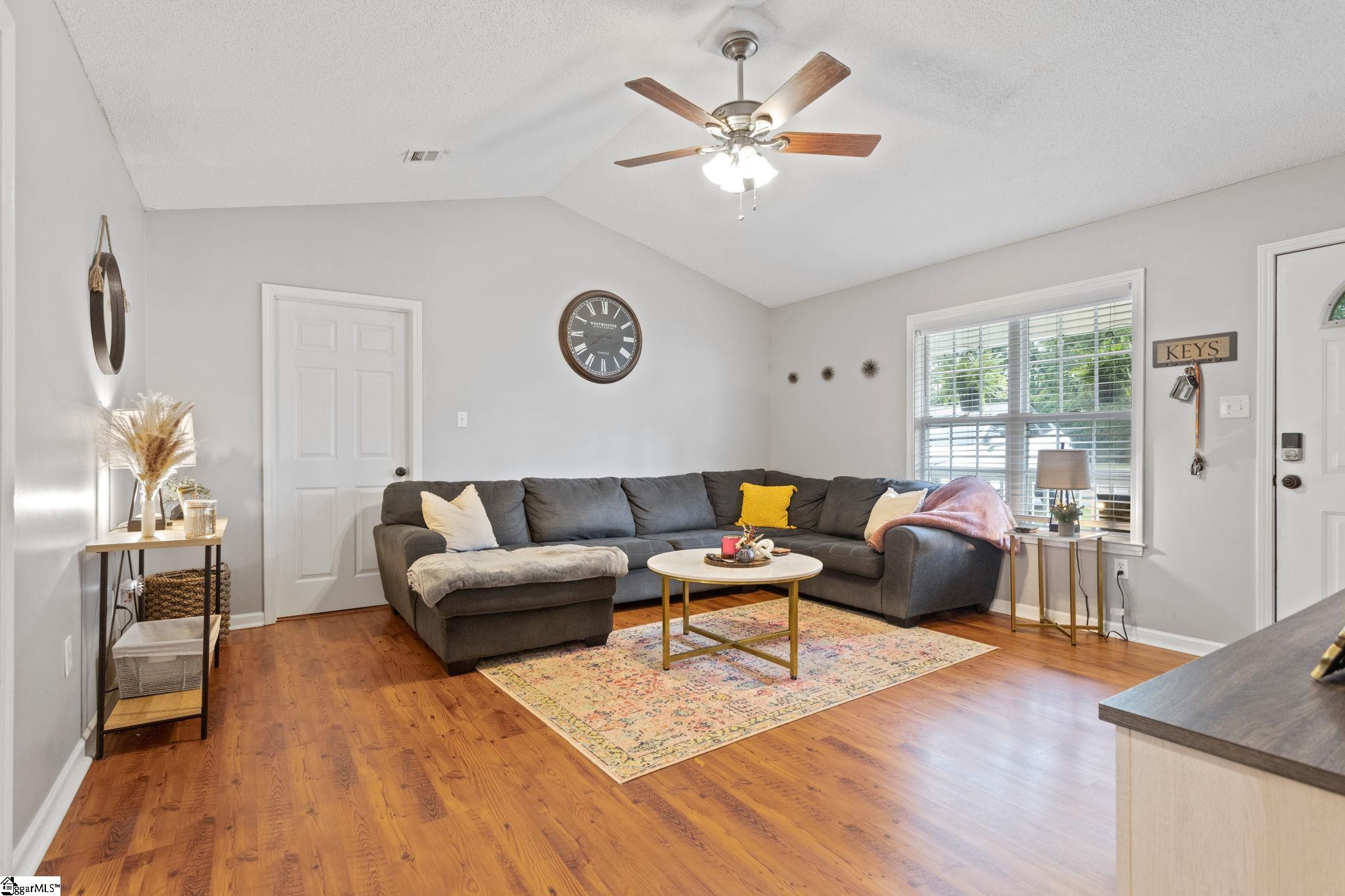 157 Old Timber Road Woodruff, SC 29388 - Photo 5 of 26 Gallery Image 5