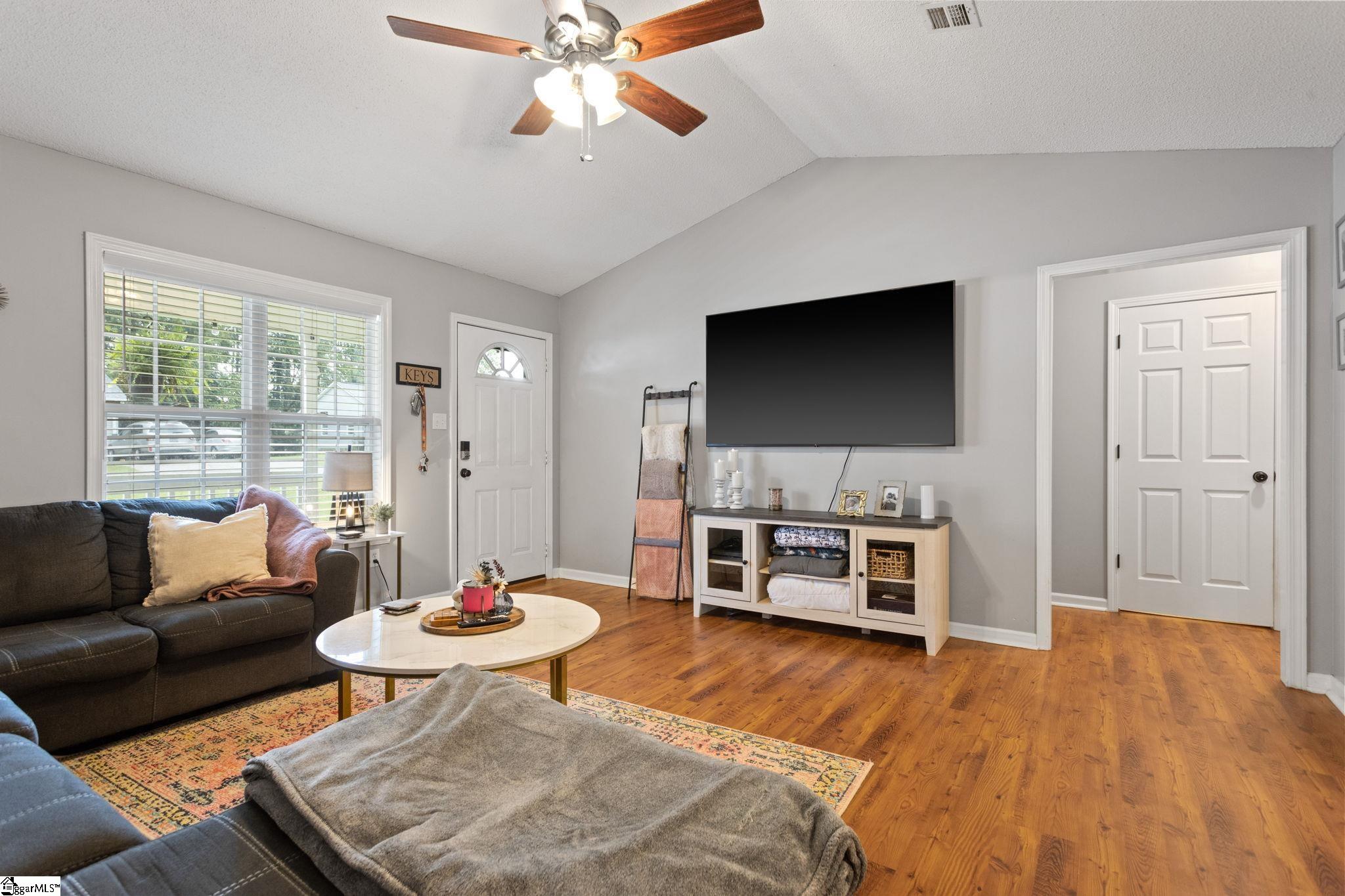 157 Old Timber Road Woodruff, SC 29388 - Photo 6 of 26 Gallery Image 6
