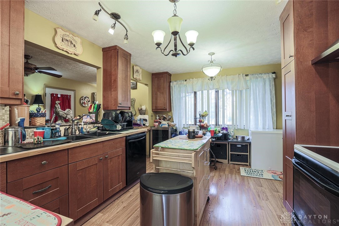 6457 Lost Road Springfield, OH 45504 - Photo 11 of 31