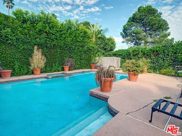 $6,499,000 | 322 North June Street, Los Angeles, CA 90004