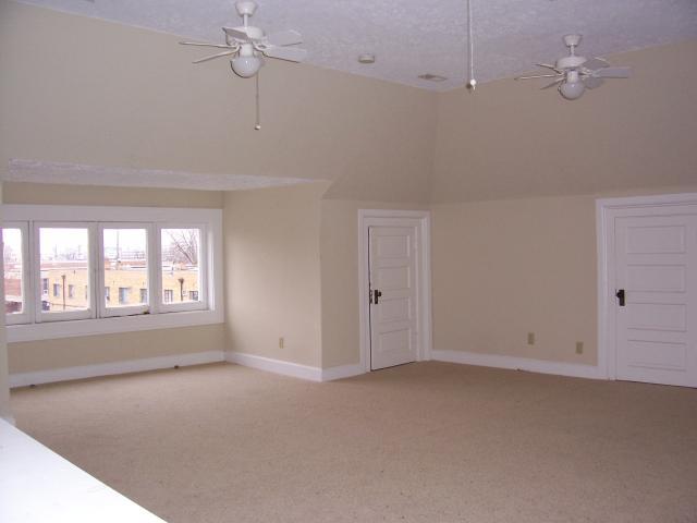 956 Bryden Road Columbus, OH 43205 - Photo 7 of 11 Gallery Image 7