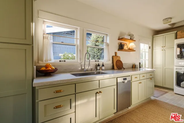 $2,050,000 | 1535 North Gardner Street, Los Angeles, CA 90046