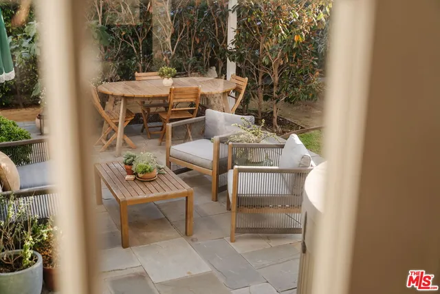 $2,050,000 | 1535 North Gardner Street, Los Angeles, CA 90046