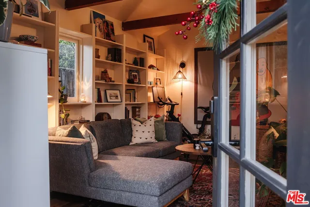 $2,050,000 | 1535 North Gardner Street, Los Angeles, CA 90046