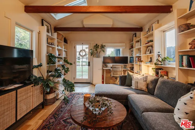 $2,050,000 | 1535 North Gardner Street, Los Angeles, CA 90046