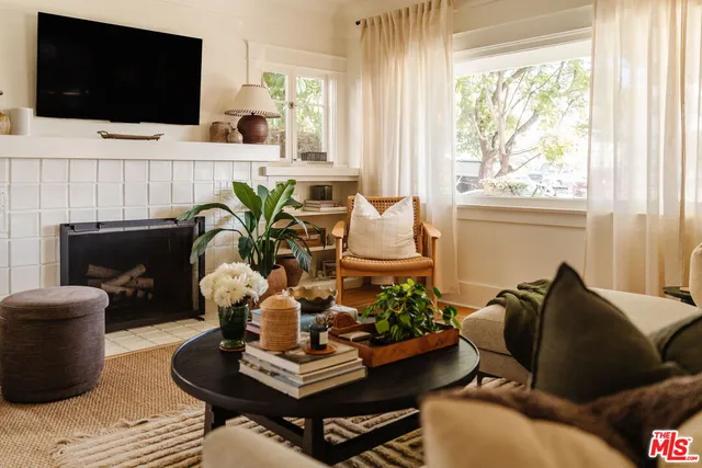 $2,050,000 | 1535 North Gardner Street, Los Angeles, CA 90046