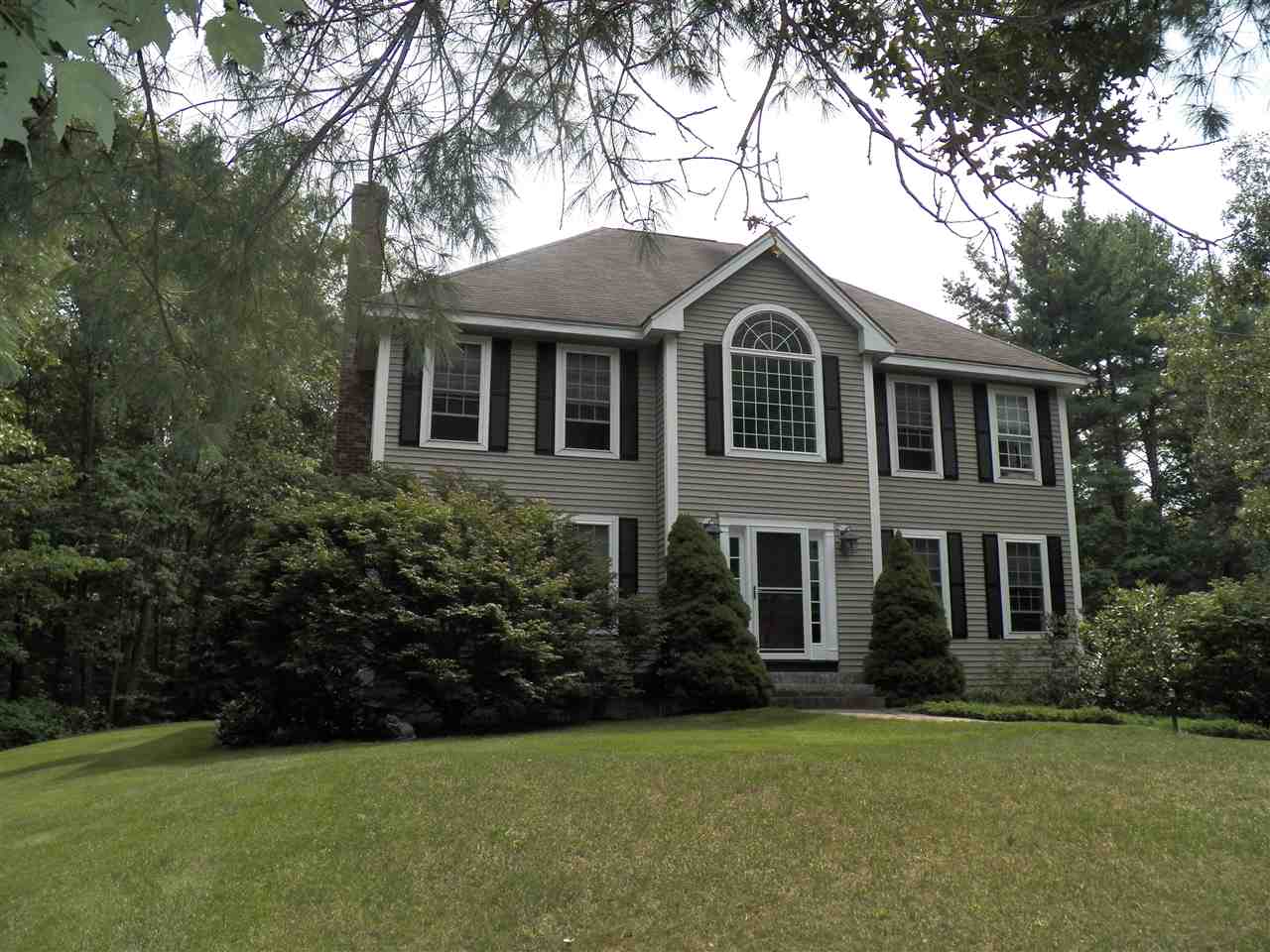 520 Candia Road Chester, NH 03036 - Photo 2 of 32