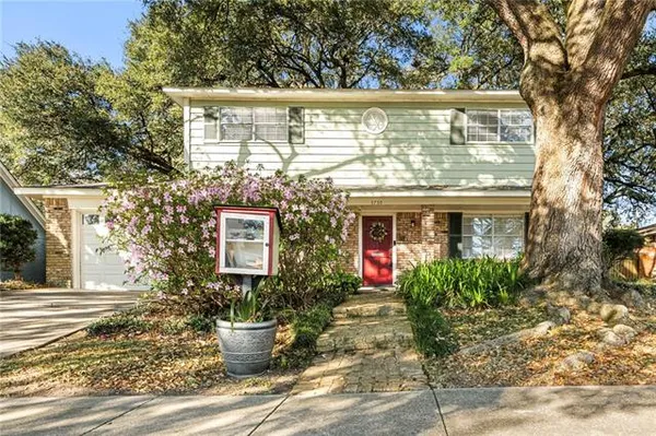 $2,300 | 5730 Pembrook Drive, New Orleans, LA 70131