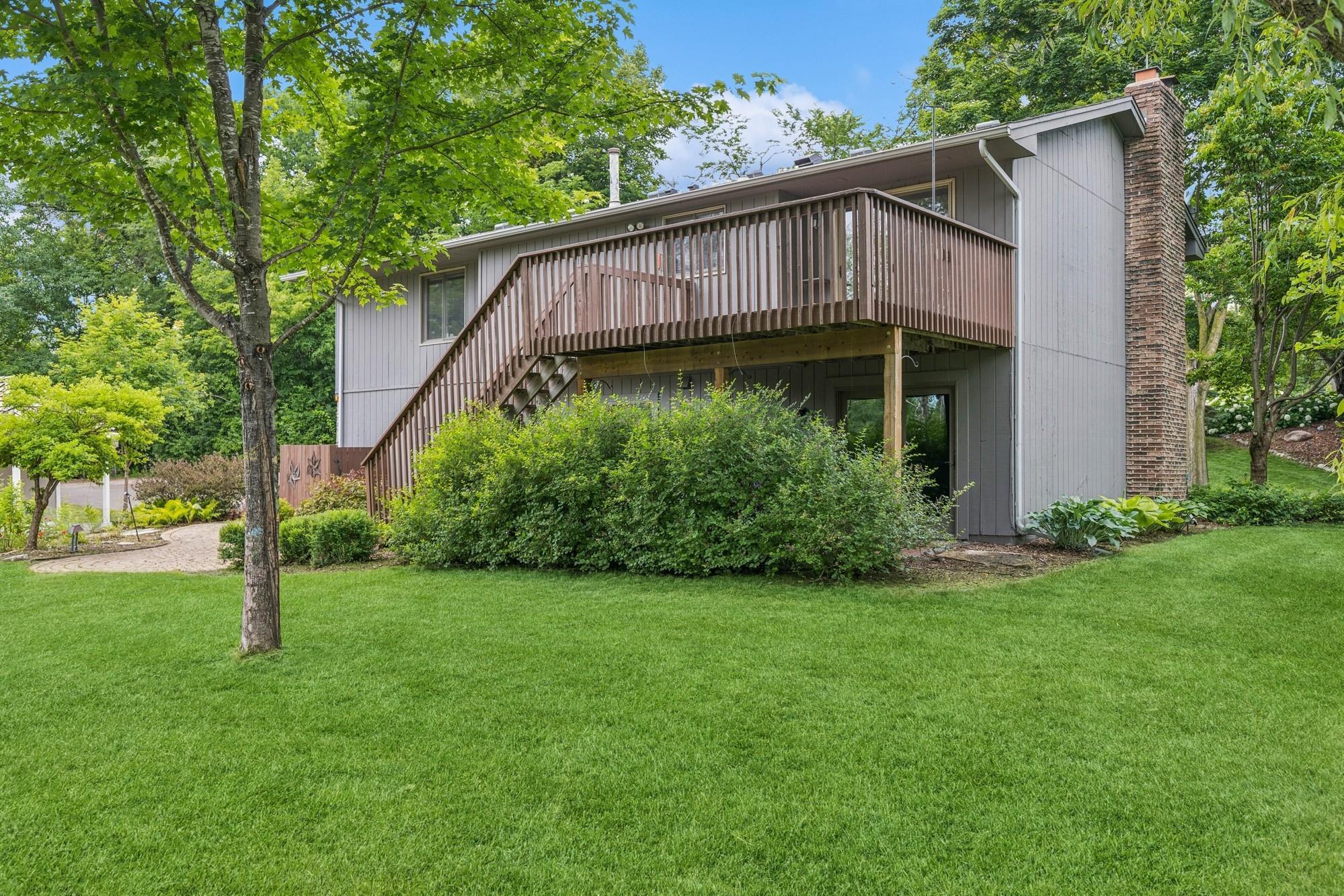 551 Townes Road Minnetonka, MN 55391 - Photo 23 of 29 Gallery Image 23