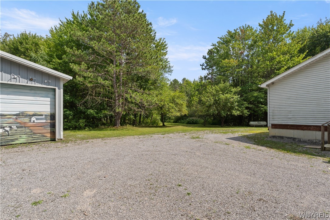 637 Burroughs Road Bennington, NY 14011 - Photo 7 of 50 Exterior