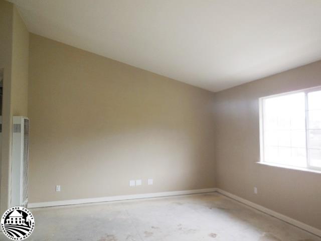 2093 Quail Hill Road Copperopolis, CA 95228 - Photo 2 of 14 an empty room with a window