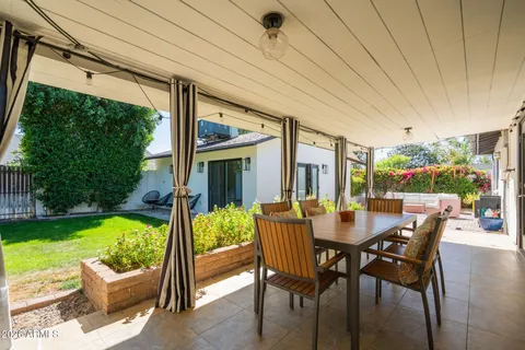 $985,000 | 4813 East Fairmount Avenue, Phoenix, AZ 85018