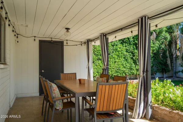 $985,000 | 4813 East Fairmount Avenue, Phoenix, AZ 85018