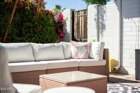 $985,000 | 4813 East Fairmount Avenue, Phoenix, AZ 85018