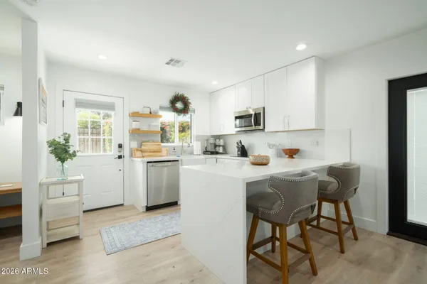 $985,000 | 4813 East Fairmount Avenue, Phoenix, AZ 85018