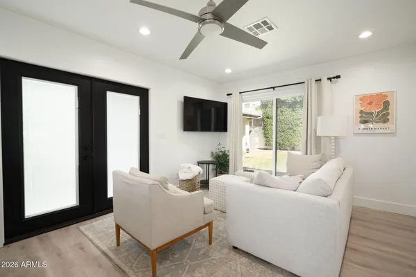 $985,000 | 4813 East Fairmount Avenue, Phoenix, AZ 85018