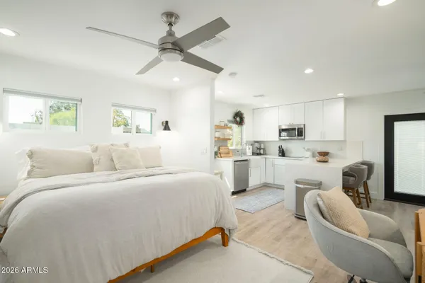 $985,000 | 4813 East Fairmount Avenue, Phoenix, AZ 85018
