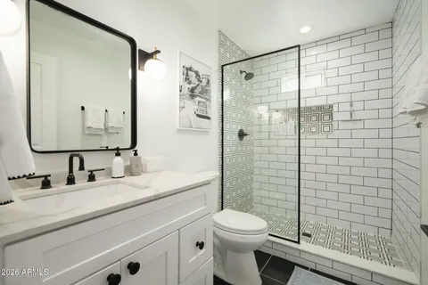 $985,000 | 4813 East Fairmount Avenue, Phoenix, AZ 85018