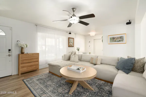 $985,000 | 4813 East Fairmount Avenue, Phoenix, AZ 85018