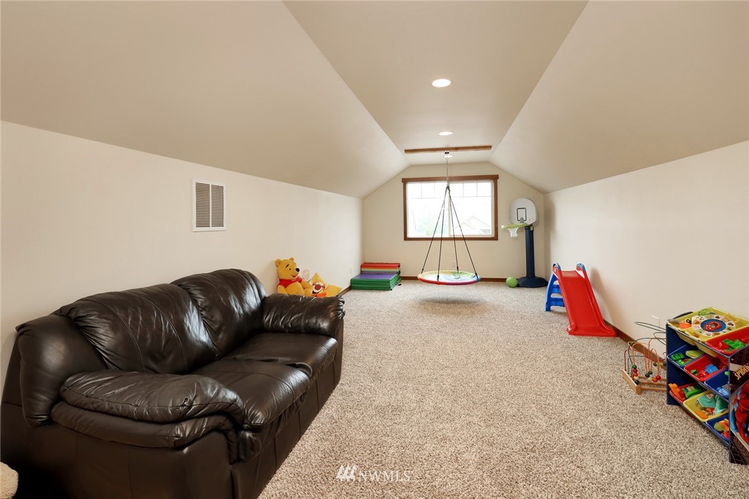 804 Red Maple Loop Everson, WA 98247 - Photo 30 of 40 a living room with furniture and a window