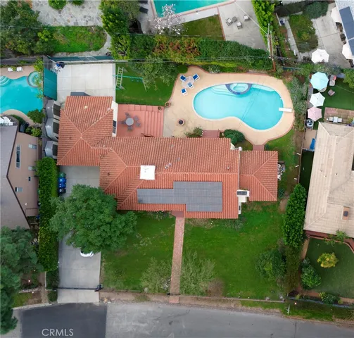 $6,995 | 3721 Lankershim Boulevard, Los Angeles, CA 90068