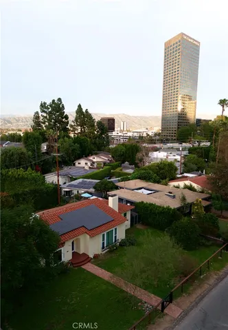 $6,995 | 3721 Lankershim Boulevard, Los Angeles, CA 90068