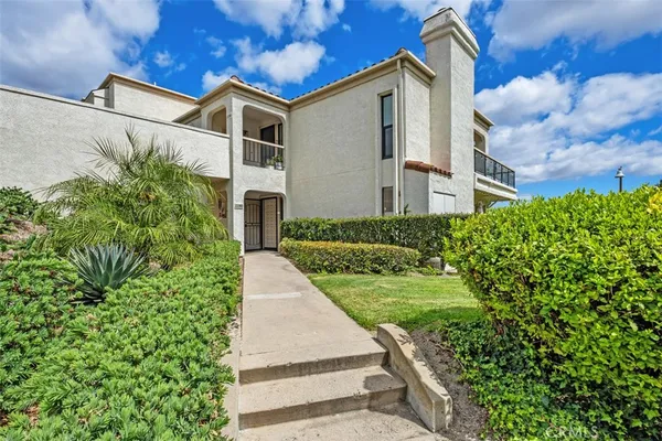 $949,000 | 22392 Manacor, Unit 1, Mission Viejo, CA 92692