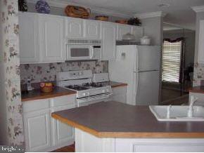 104 Barracuda Road Manahawkin, NJ 08050 - Photo 4 of 10