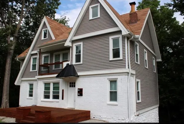 $479,000 | 5025 Lydia Avenue, Kansas City, MO 64110