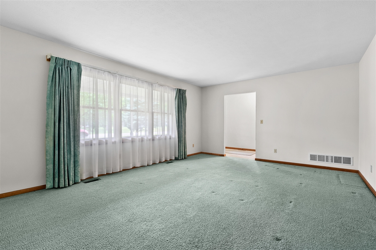 52135 Nancy Lane Three Rivers, MI 49093 - Photo 7 of 35