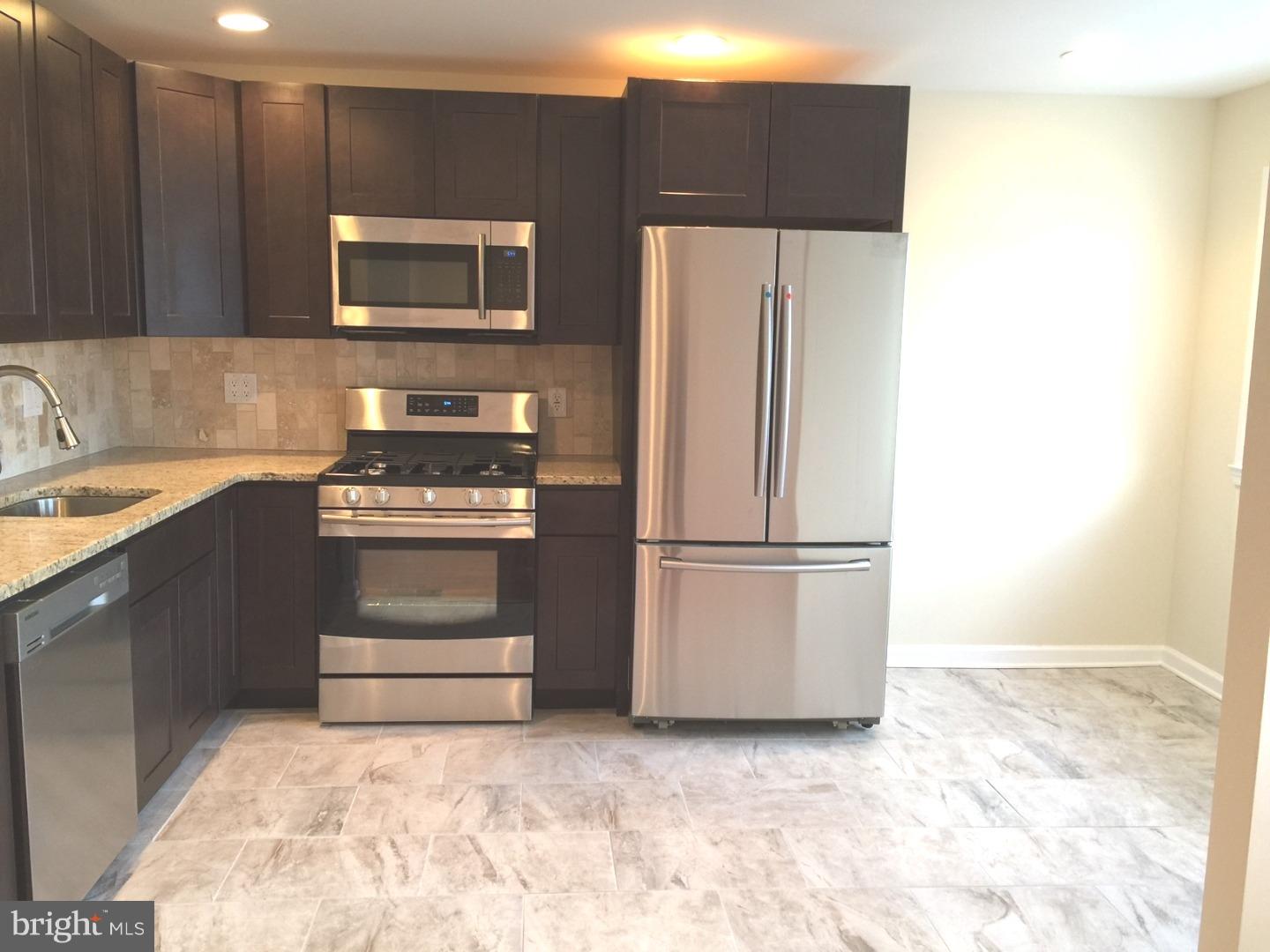 12624 Medford Road Philadelphia, PA 19154 - Photo 6 of 20 Gallery Image 6