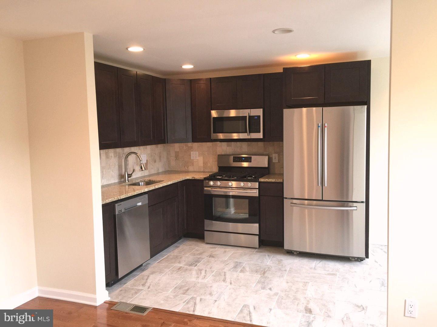 12624 Medford Road Philadelphia, PA 19154 - Photo 8 of 20 Gallery Image 8