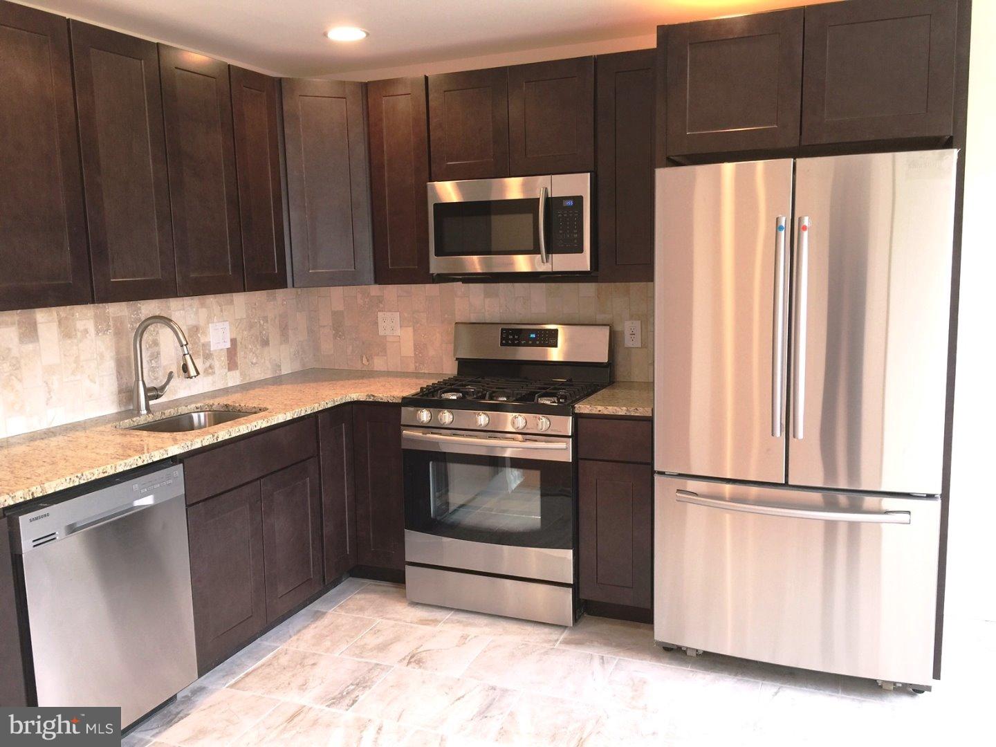 12624 Medford Road Philadelphia, PA 19154 - Photo 9 of 20 Gallery Image 9