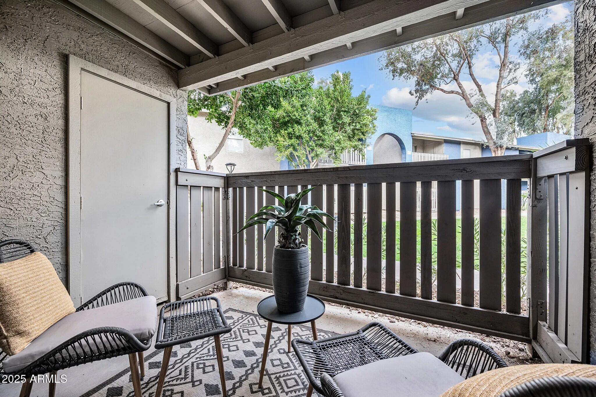 9350 North 67th Avenue, Unit B2 Peoria, AZ 85345 - Photo 6 of 11 Patio