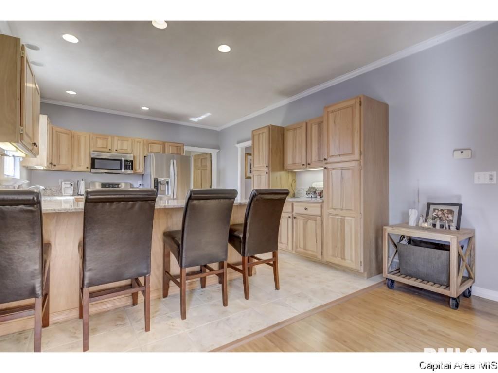 216 Timberridge Drive Springfield, IL 62702 - Photo 14 of 34