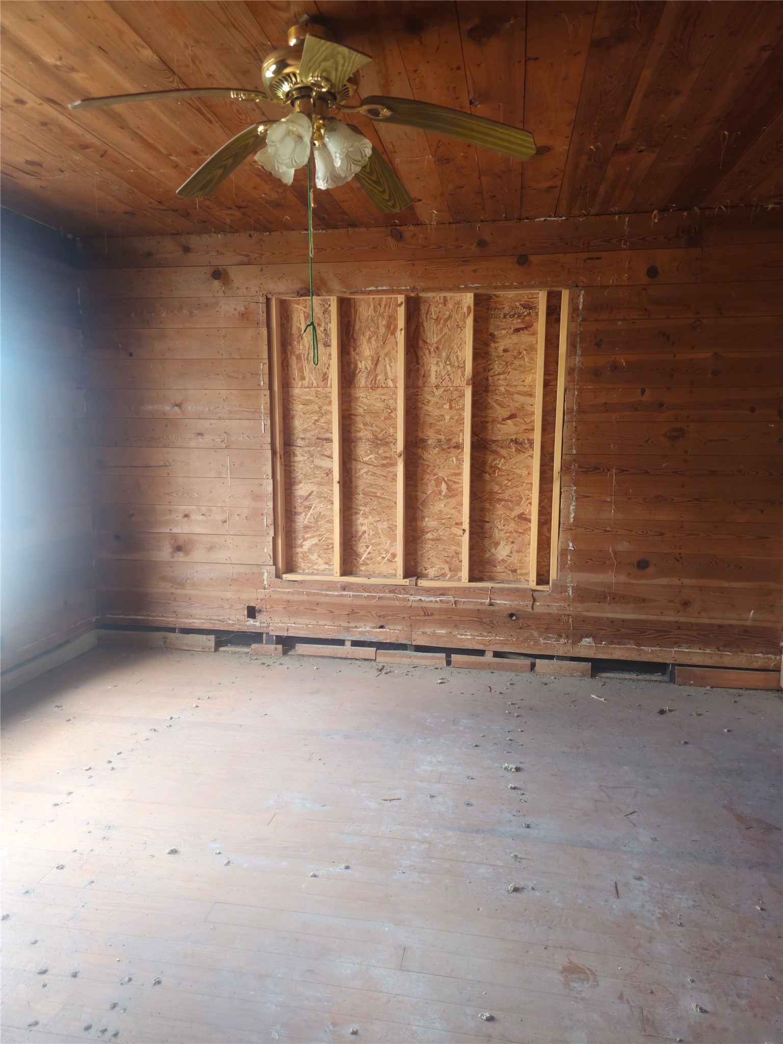 507 Merchant Street El Campo, TX 77437 - Photo 15 of 33 an empty room with a empty space