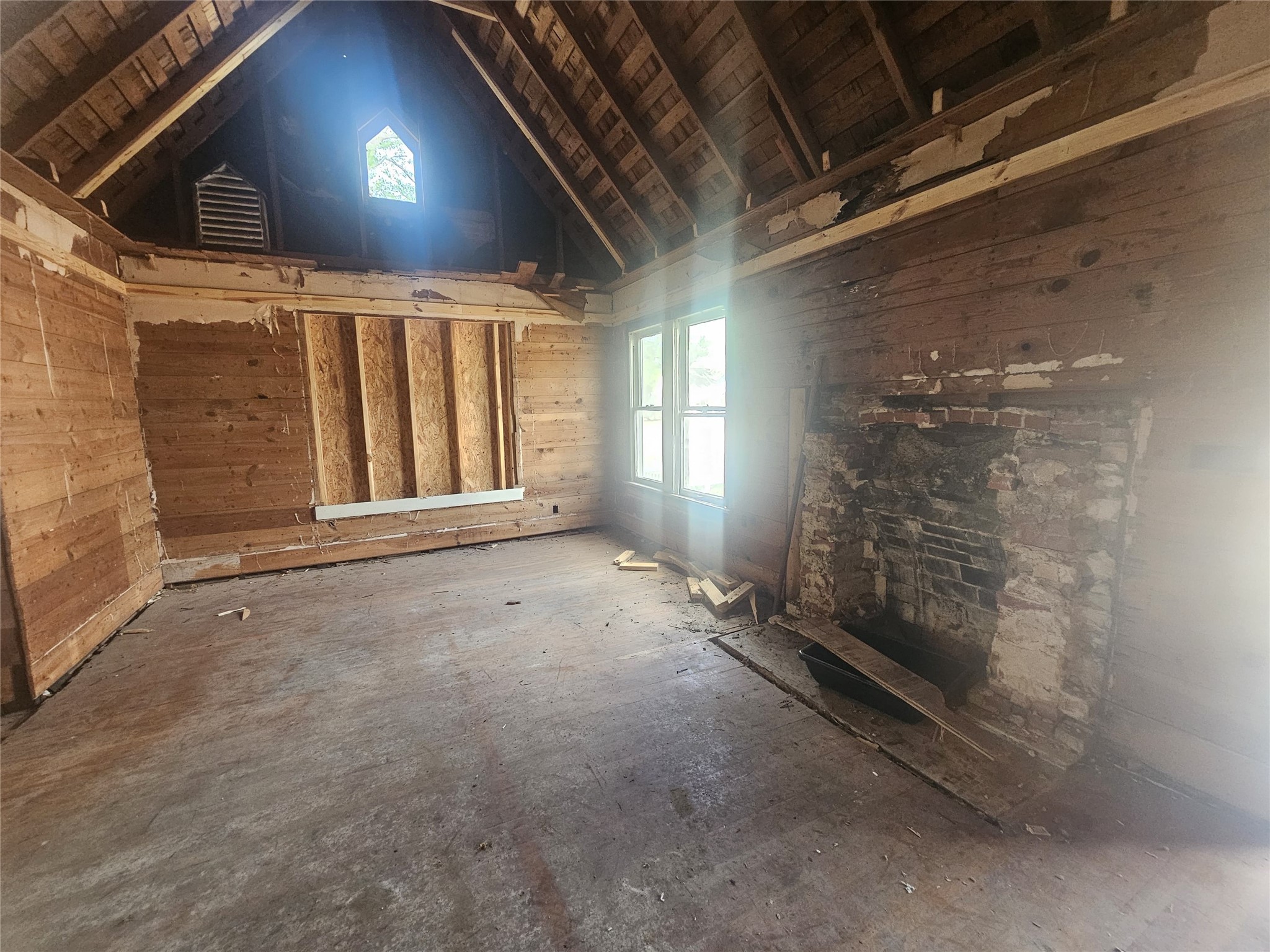 507 Merchant Street El Campo, TX 77437 - Photo 17 of 33 a view of an empty room