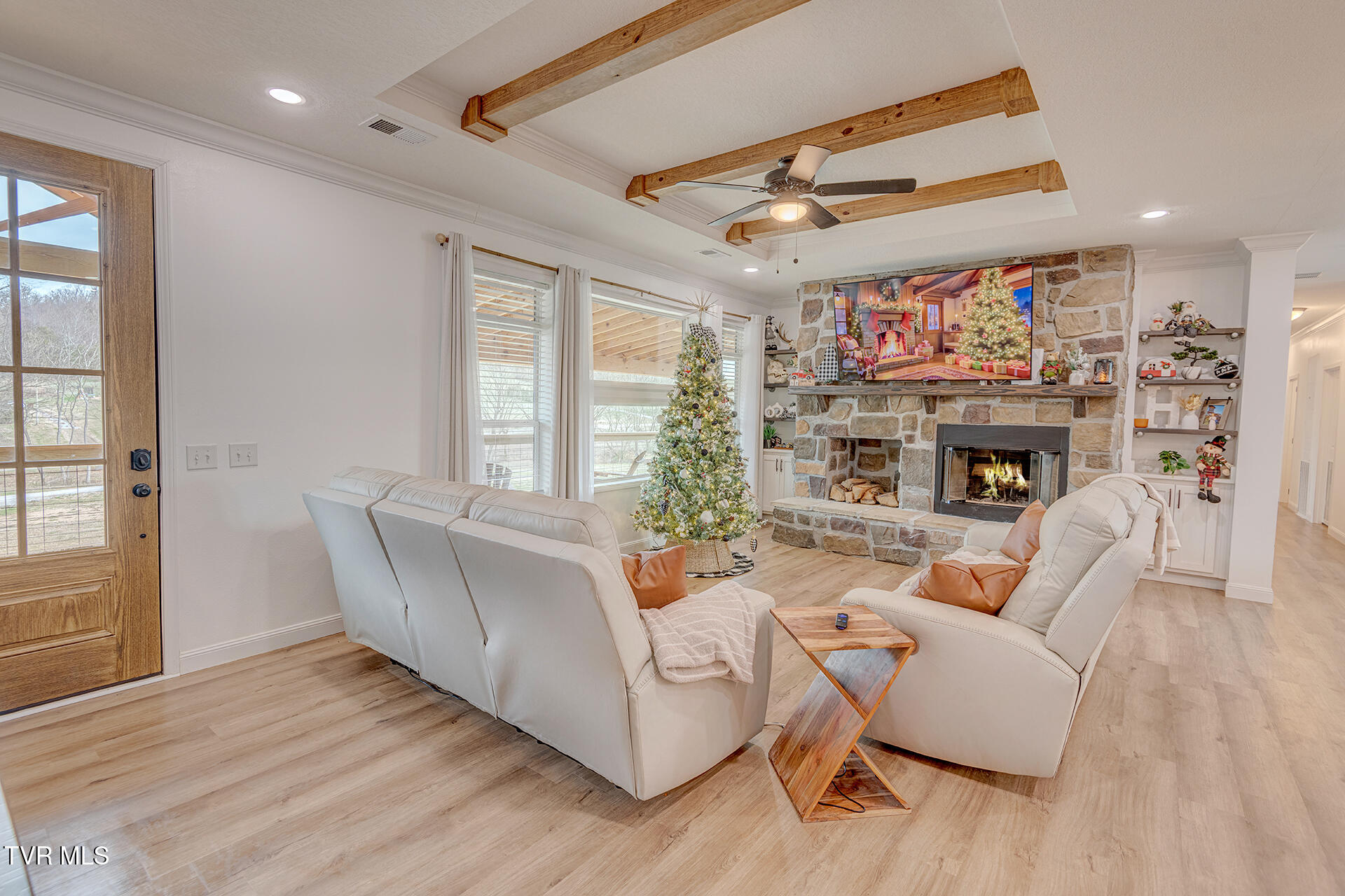 4510 Poplar Springs Road Greeneville, TN 37743 - Photo 11 of 57 D-Neas-4510-Poplar-Springs-Interior-3705