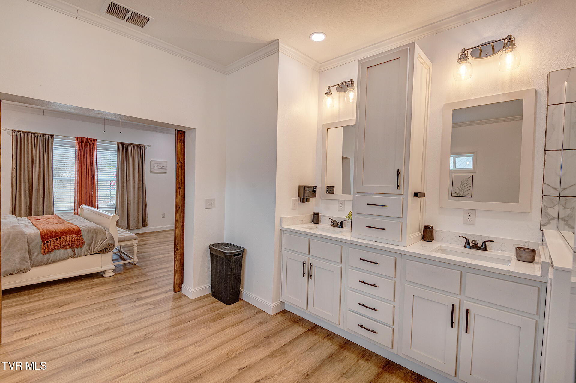4510 Poplar Springs Road Greeneville, TN 37743 - Photo 25 of 57 D-Neas-4510-Poplar-Springs-Interior-3695