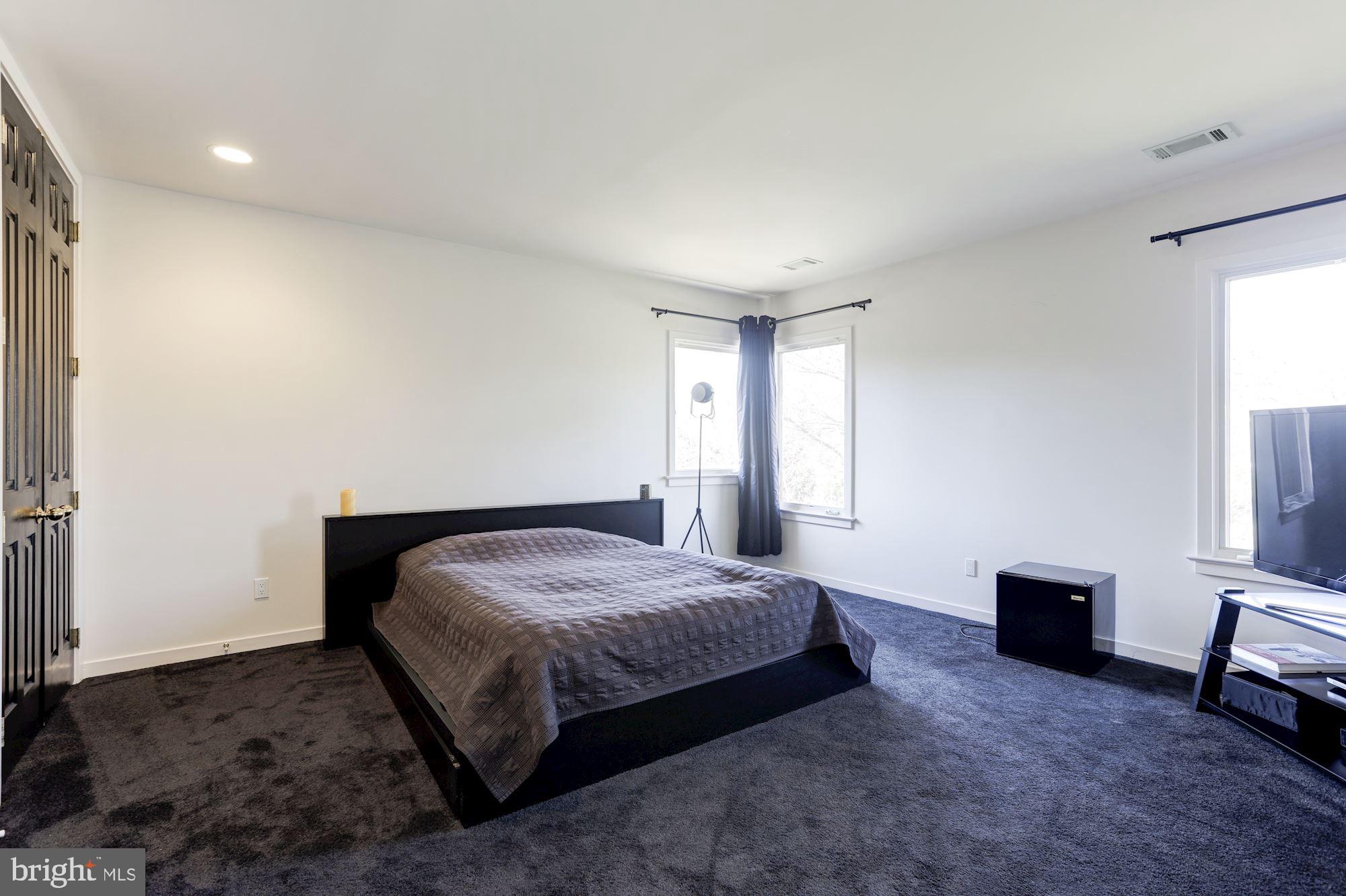 9809 Bentcross Drive Potomac, MD 20854 - Photo 28 of 64 Fourth Bedroom