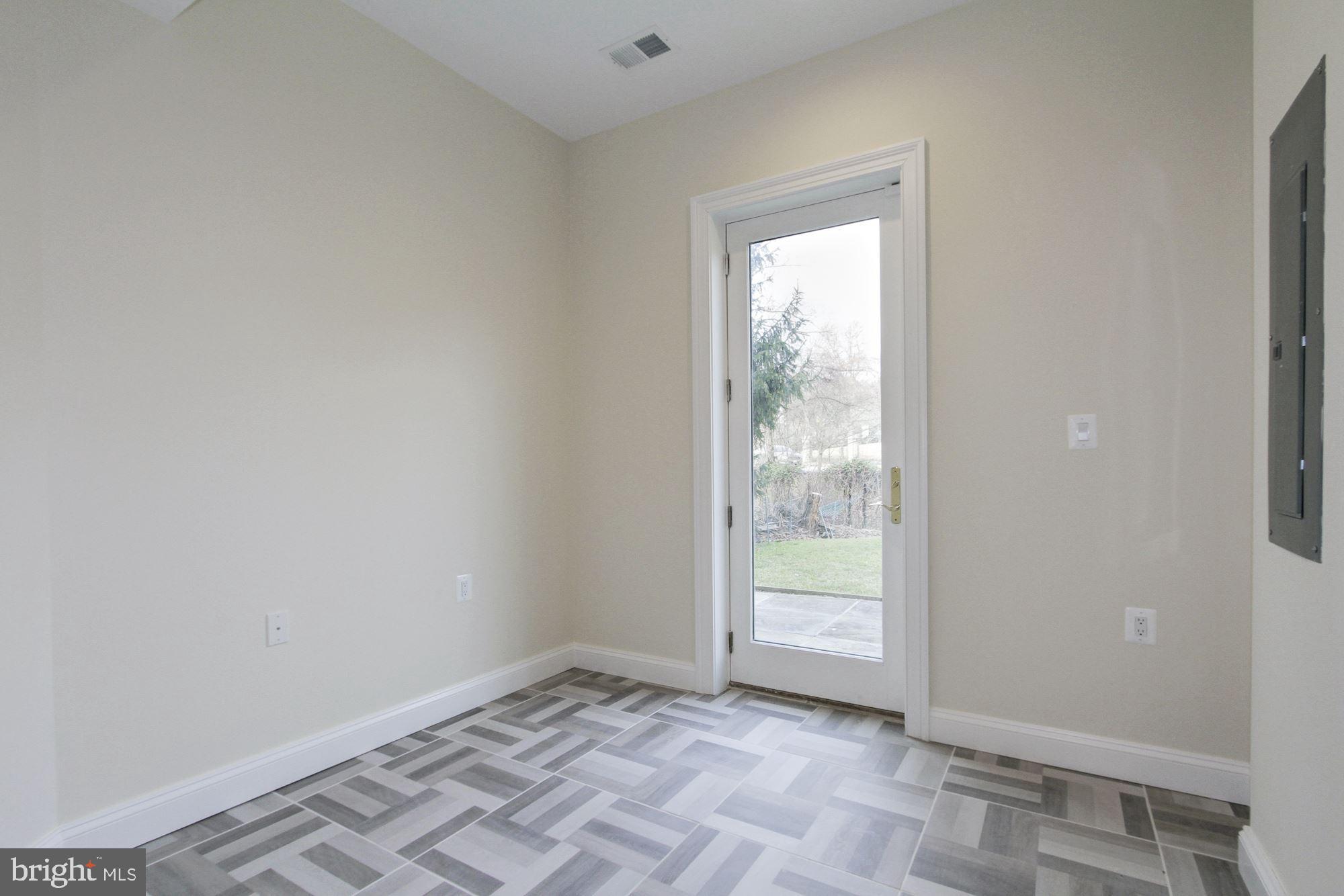 9809 Bentcross Drive Potomac, MD 20854 - Photo 52 of 64 Pool House Lower Level Guest Quarters