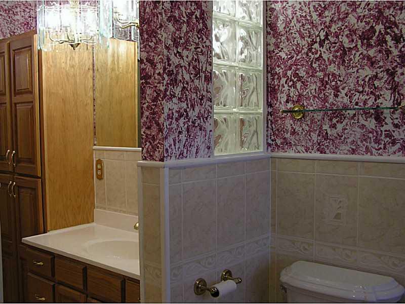1634 Rutledge Road, Unit 1 Transfer, PA 16154 - Photo 14 of 24 Full Bath.