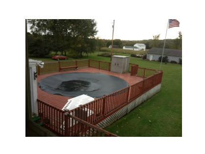 1634 Rutledge Road, Unit 1 Transfer, PA 16154 - Photo 4 of 24 Patio/Deck.