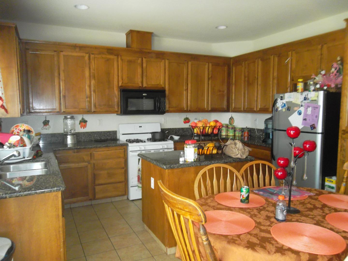 1086 San Rafael Soledad, CA 93960 - Photo 7 of 17 Gallery Image 7