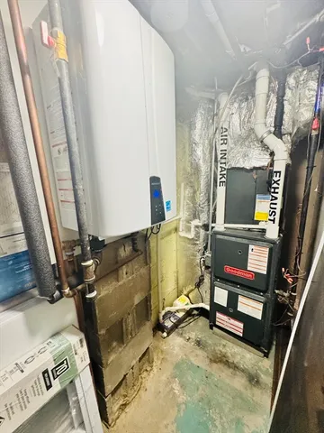 a view of a back yard