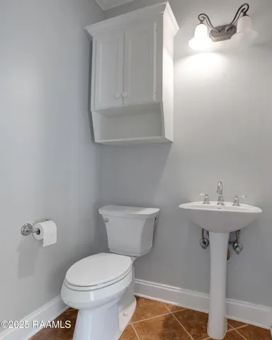 $1,900 | 188 East Edith Road, Lafayette, LA 70508