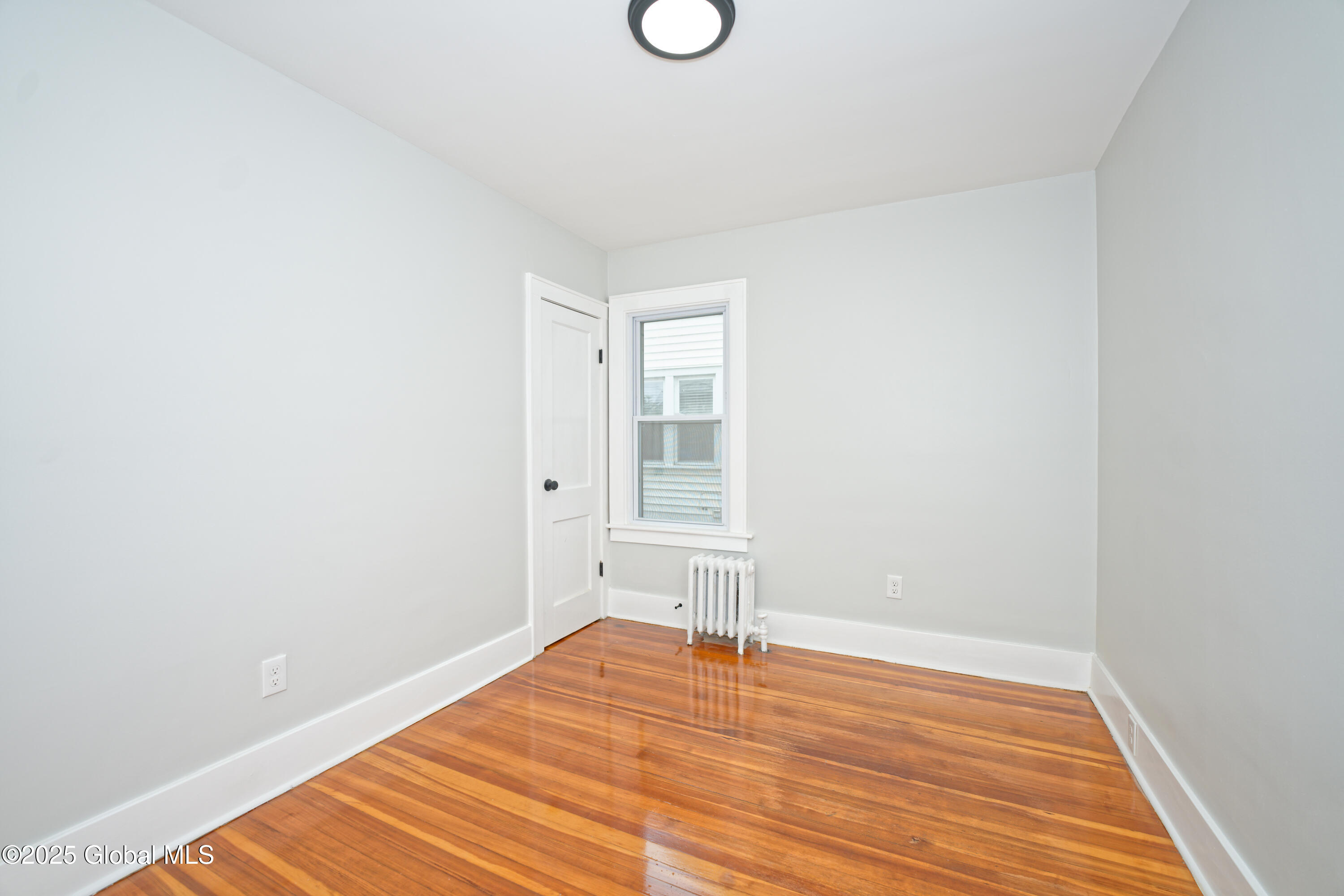 823 Curry Road Rotterdam, NY 12306 - Photo 18 of 25 4 Bedroom 5